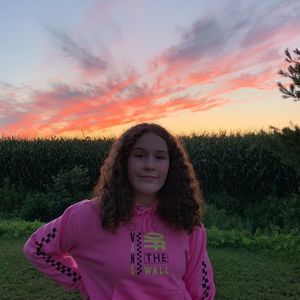 Meet your Posher, Laurie